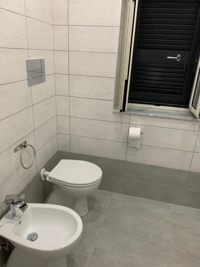 Monica'S House Apartment Napoli Bagian luar foto